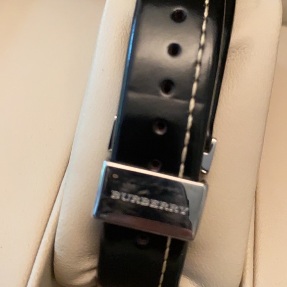 Genuine Burberry watch - Picture 3 of 4